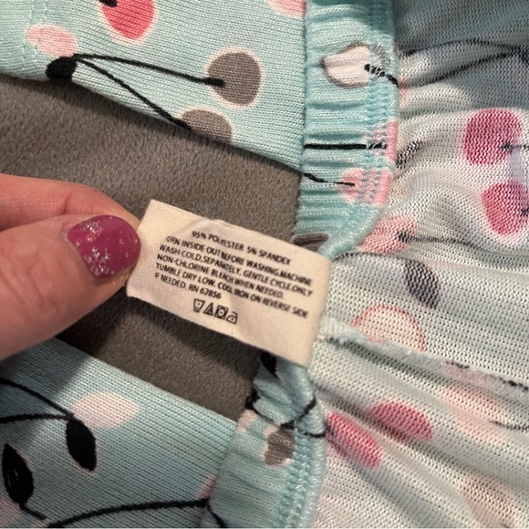 🍒 HUE Brushed Loose Pajama Set - Picture 5 of 8